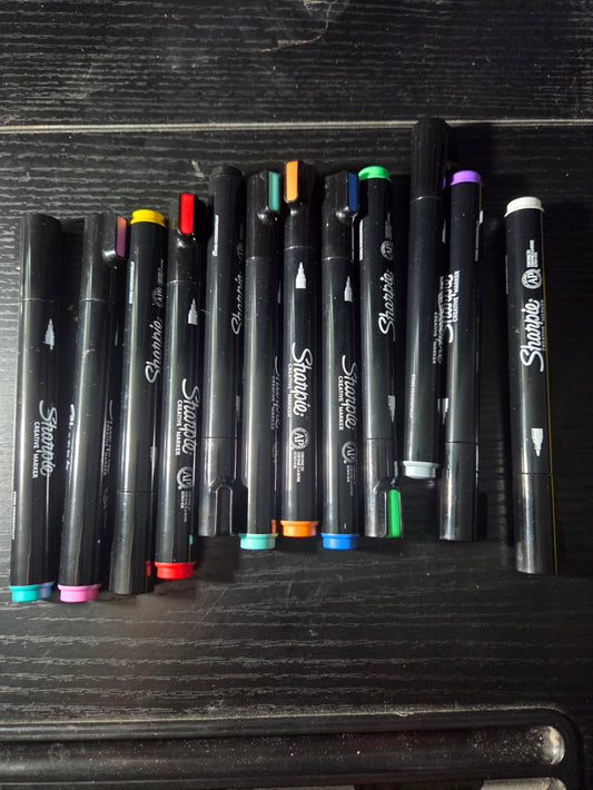 Creative Markers, Water-Based Acrylic, Bullet Tip, Assorted Colours, 12 Count Sharpie
