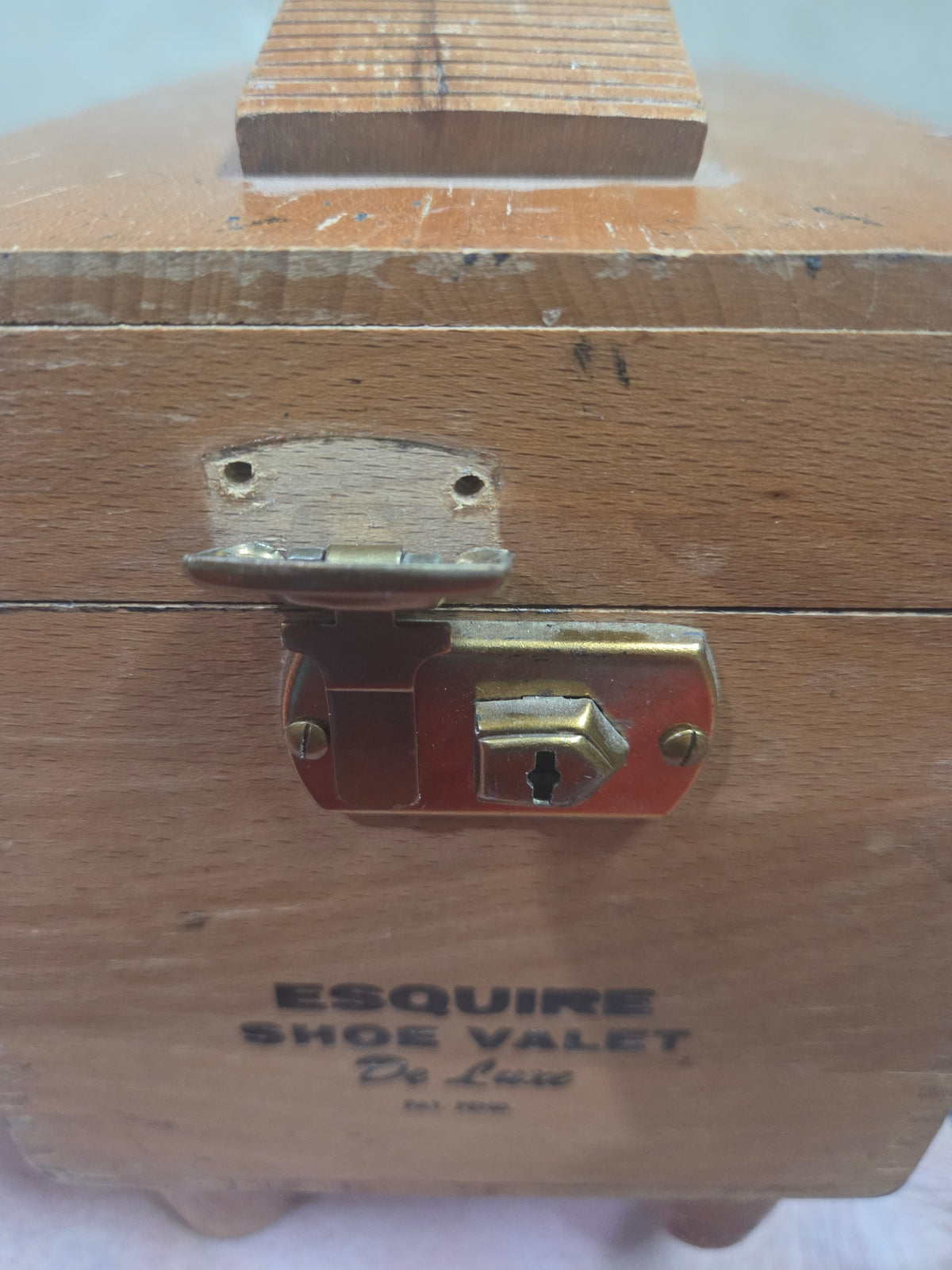 Vintage Esquire Shoe Valet Deluxe Wooden Shoe Shine Box with Key & Brushes