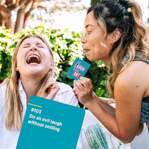 You Laugh You're Out : Family Party Game, Can't Keep Straight Face Challenge
