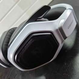 Wireless Headset, 40+Hr Battery, OW810, Ozeino, Only Bluetooth - does not have USB