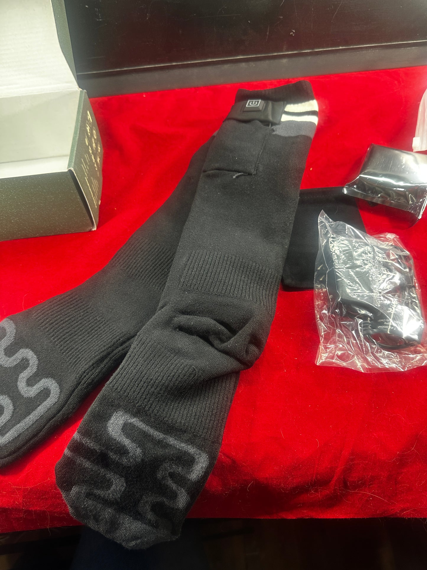 New Heated Socks, APP Control, 3000mAh, 17H Heating, 5-Level Temp, Black M, Aotomee