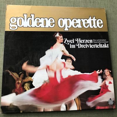 Zwei Herzen Im Dreivierteltakt (Die Schönsten Operettenwalzer) : Various