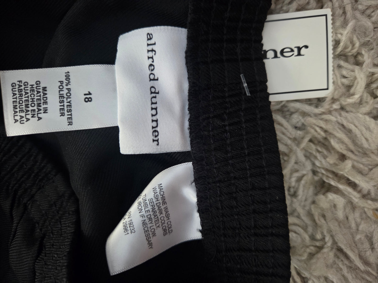 Alfred Dunner Women's Solid Pull-on Pant, Black, 18