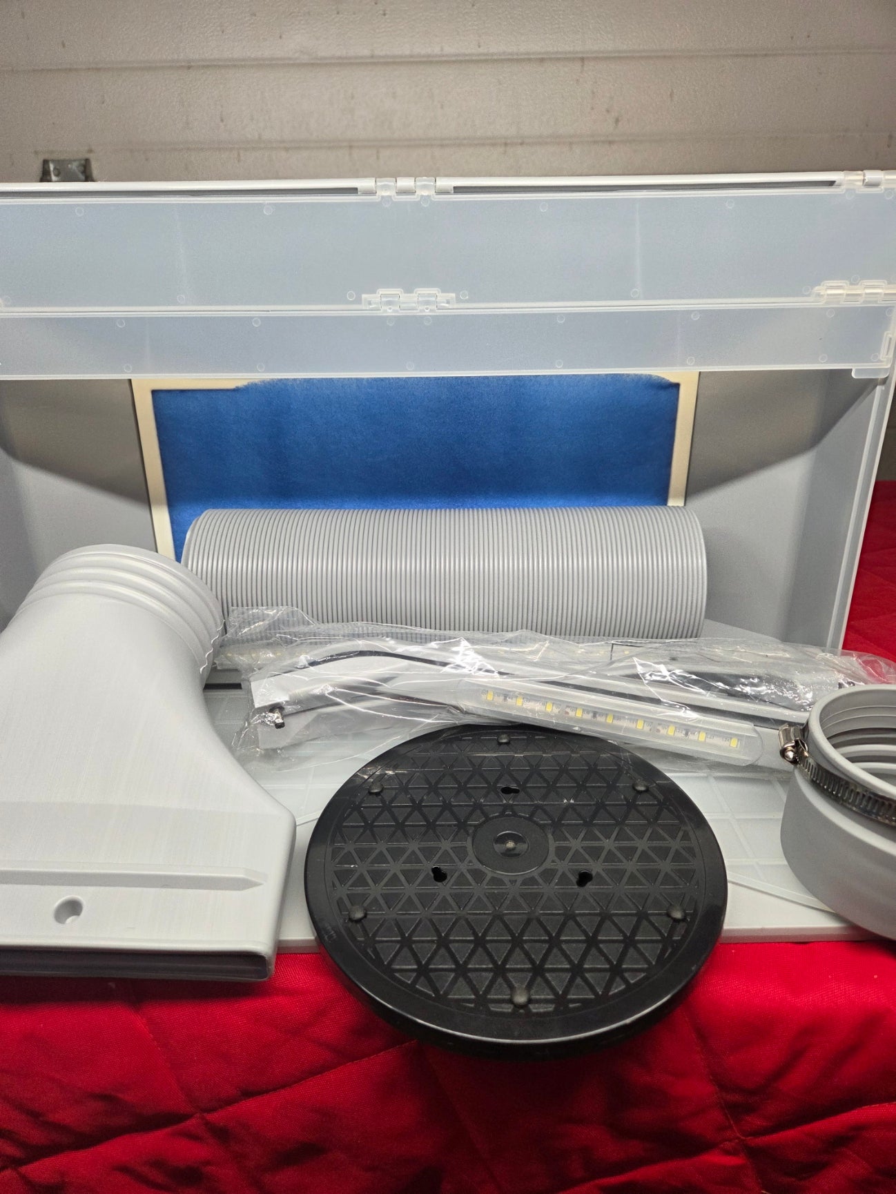 Airbrush Spray Booth Extractor Set, Portable, 3 LED Lights, Fan, Hose, Turntable HS-E550BLK