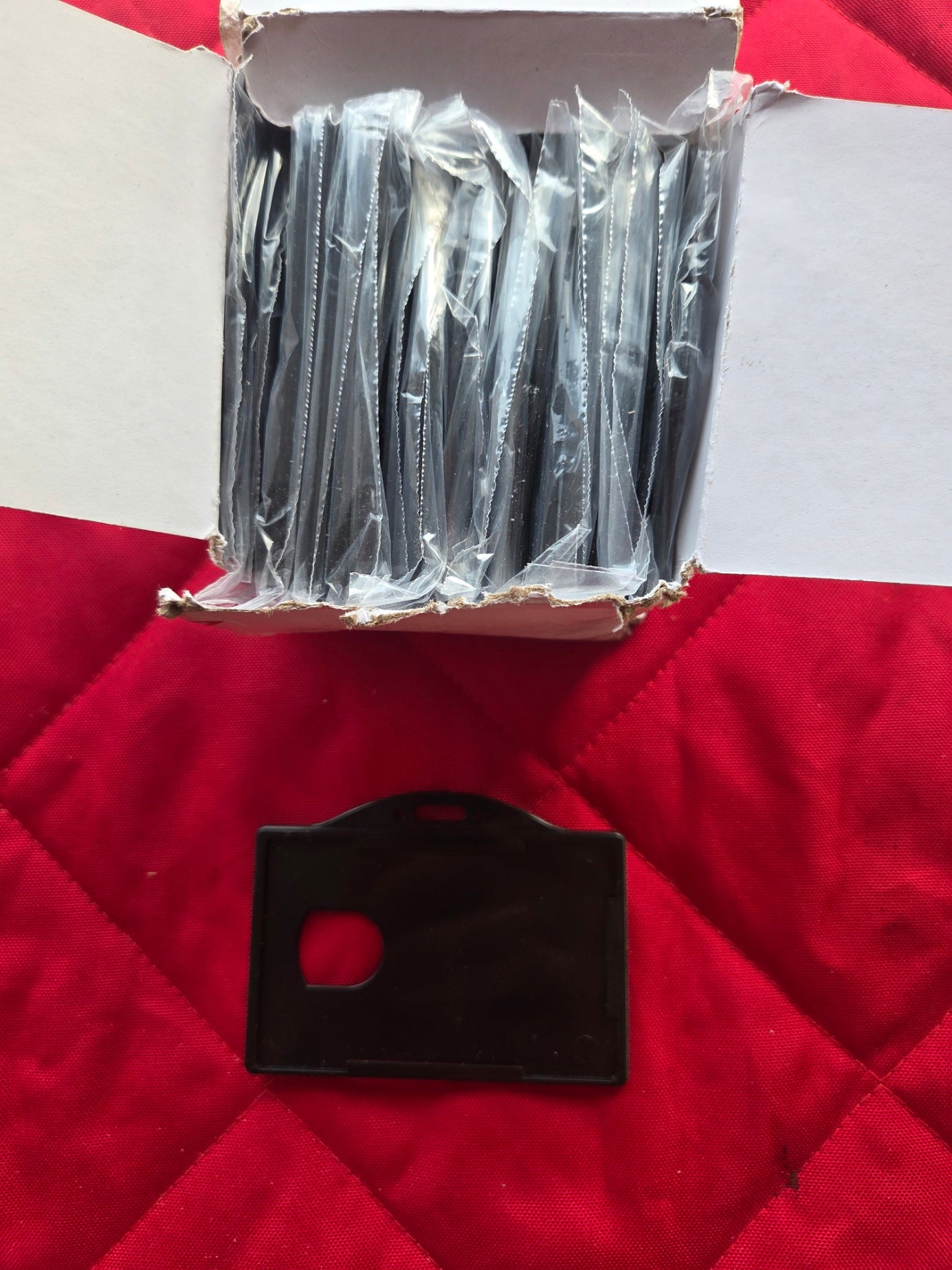 Horizontal ID Card Holder, for 3-3/8 x 2-1/8" Cards, 25 Pack, Black, ADVANTUS