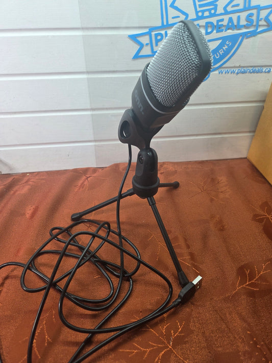 Omnidirectional Computer Microphone with Adjustable Tripod, onn