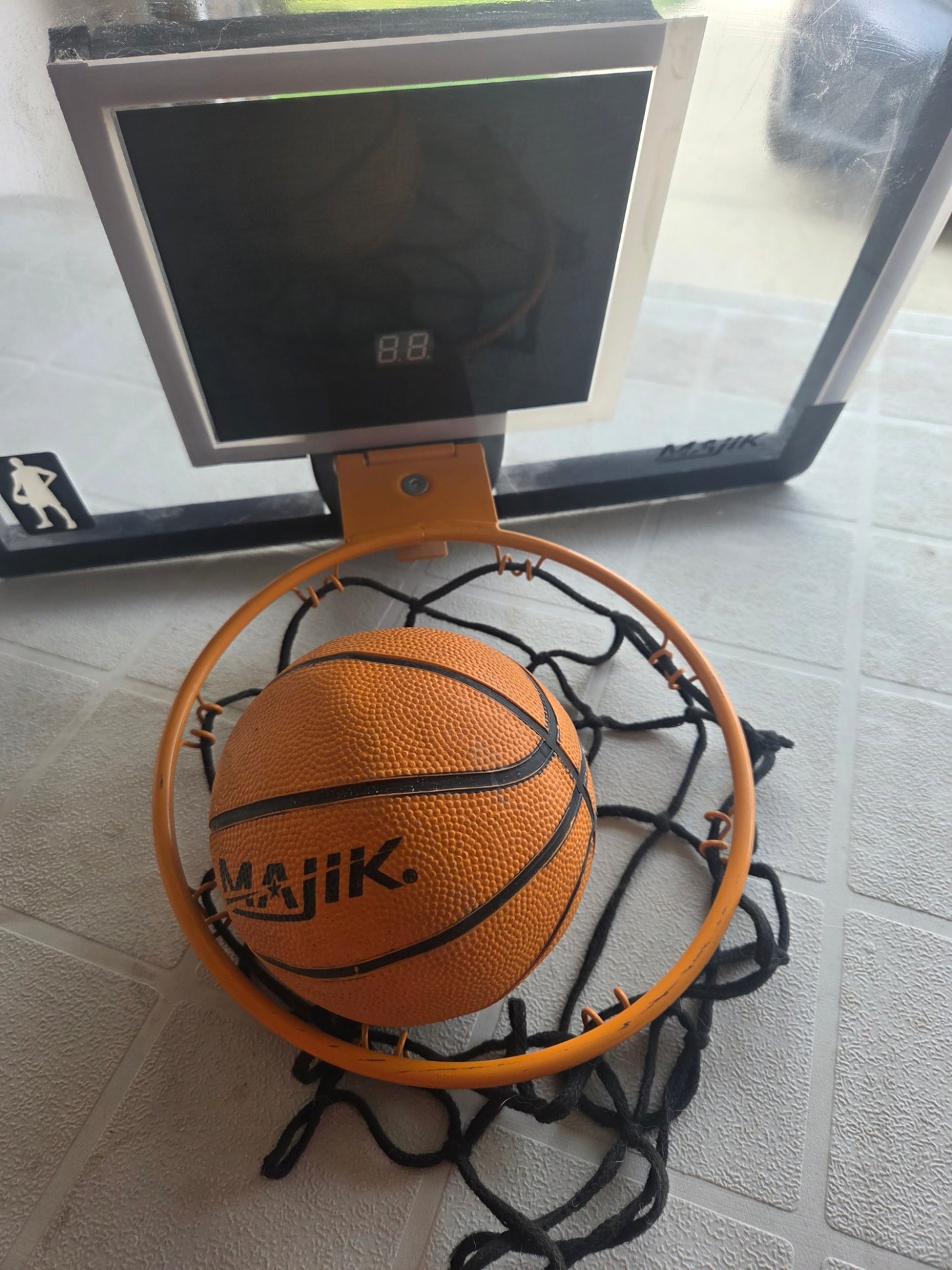 Majik Electronic Over The Door Mini Basketball Hoop with Scoreboard & Ball - Used