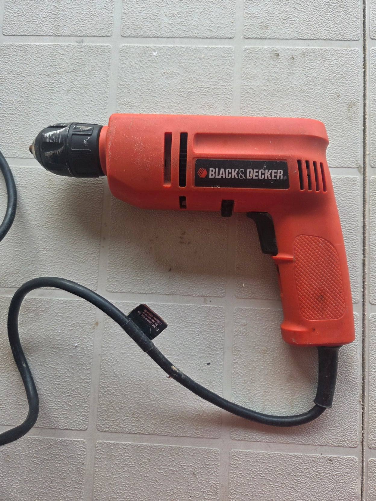 Black & Decker 3/8 Corded Electric Drill 72520-CA 3A Keyless Chuck