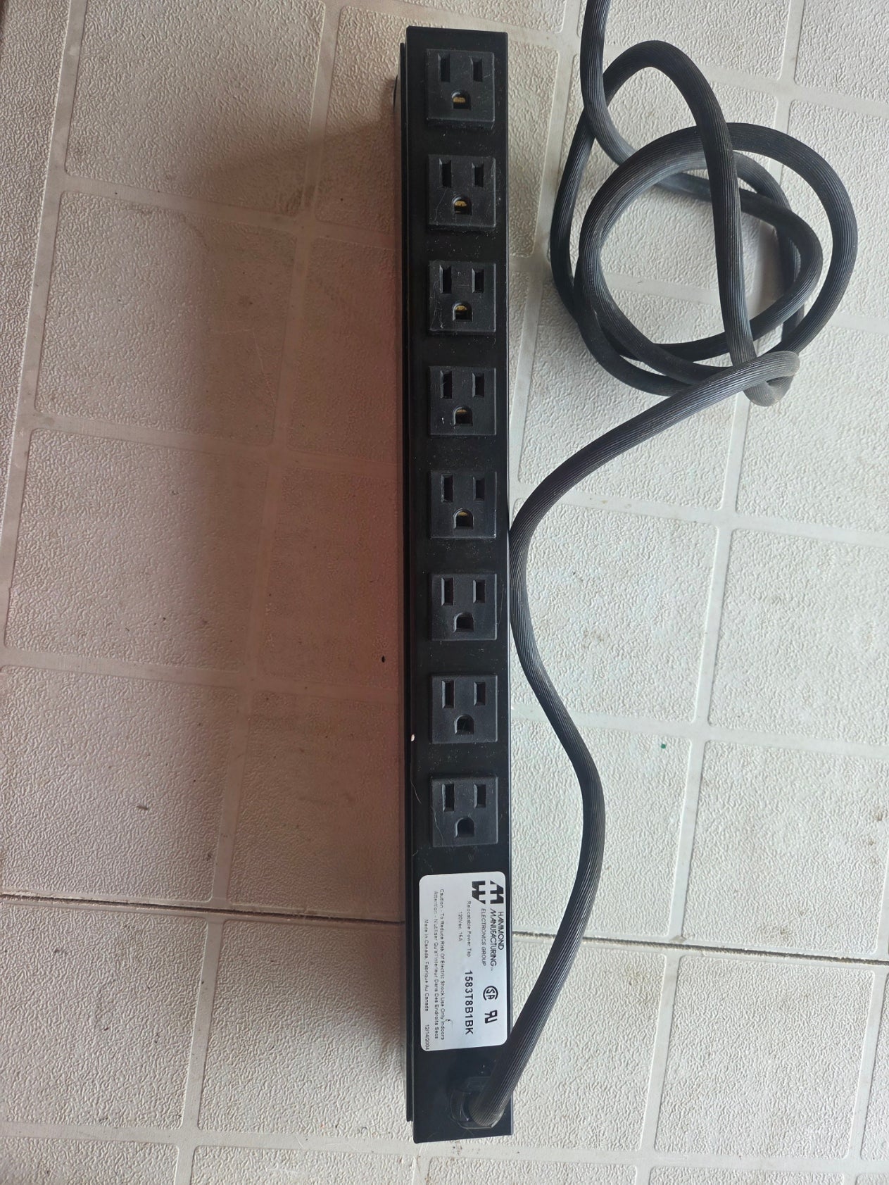 Hammond 19 Inch 1U 8 Outlet Rack Mount PDU Power Bar 15ft Cord 1583T8B1BK
