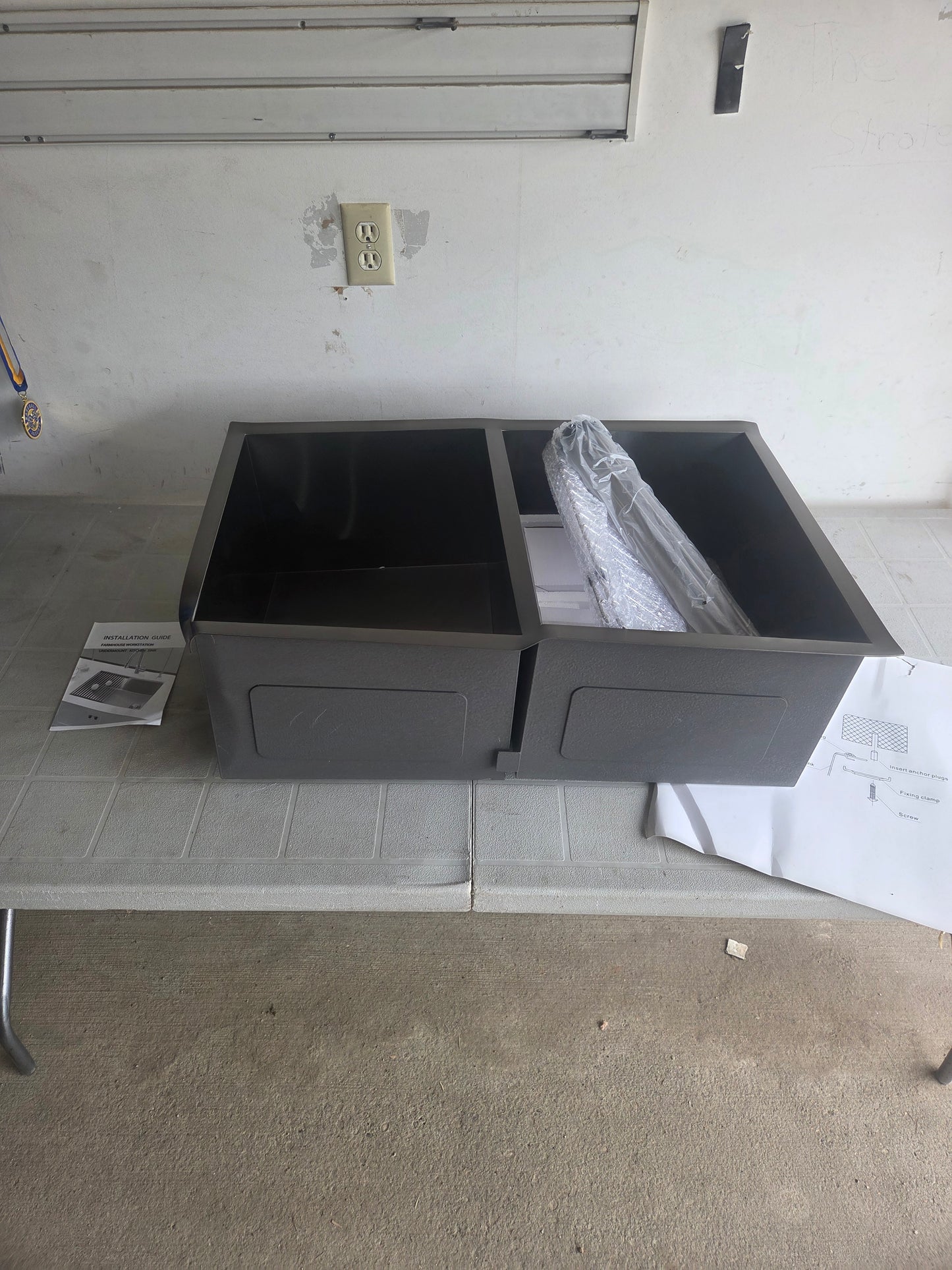 (Damaged Rim) 30 Inch Black Stainless Steel Undermount Double Kitchen Sink - New