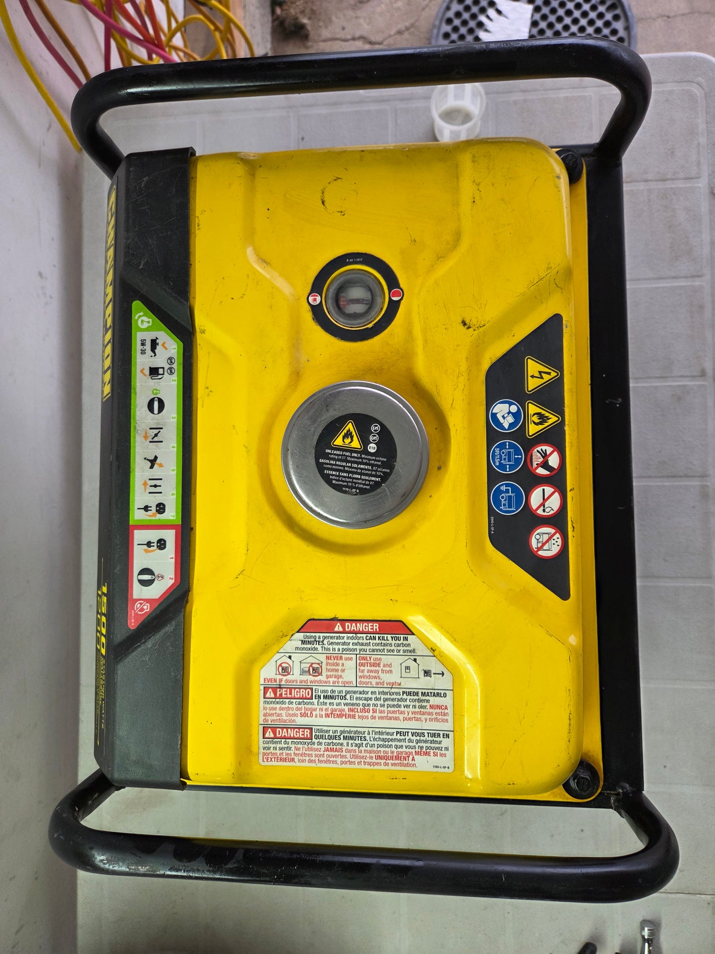 Champion 1500W Portable Gas Generator 1200W Running Model 201069