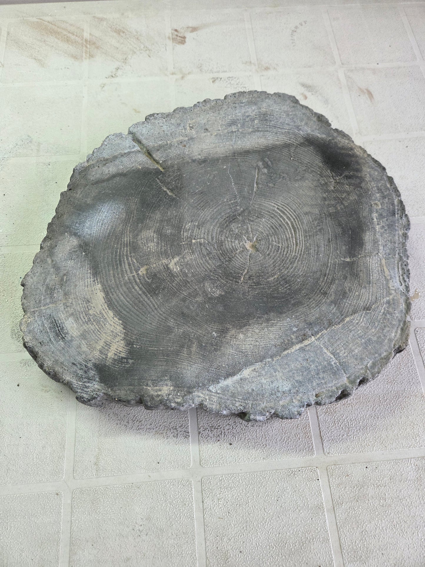 Decorative Concrete Log Slice Garden Stepping Stone Tree Stump Slab Paver