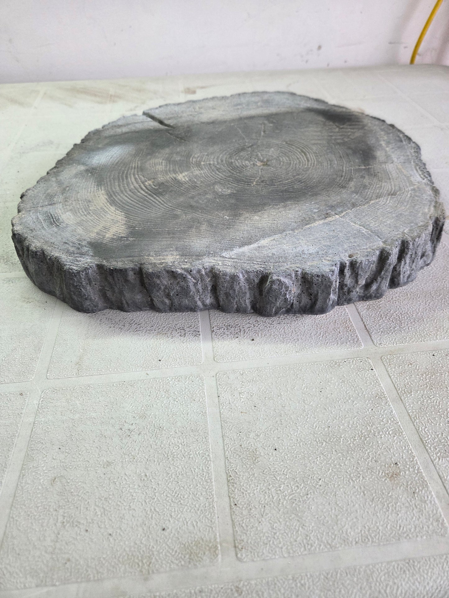 Decorative Concrete Log Slice Garden Stepping Stone Tree Stump Slab Paver