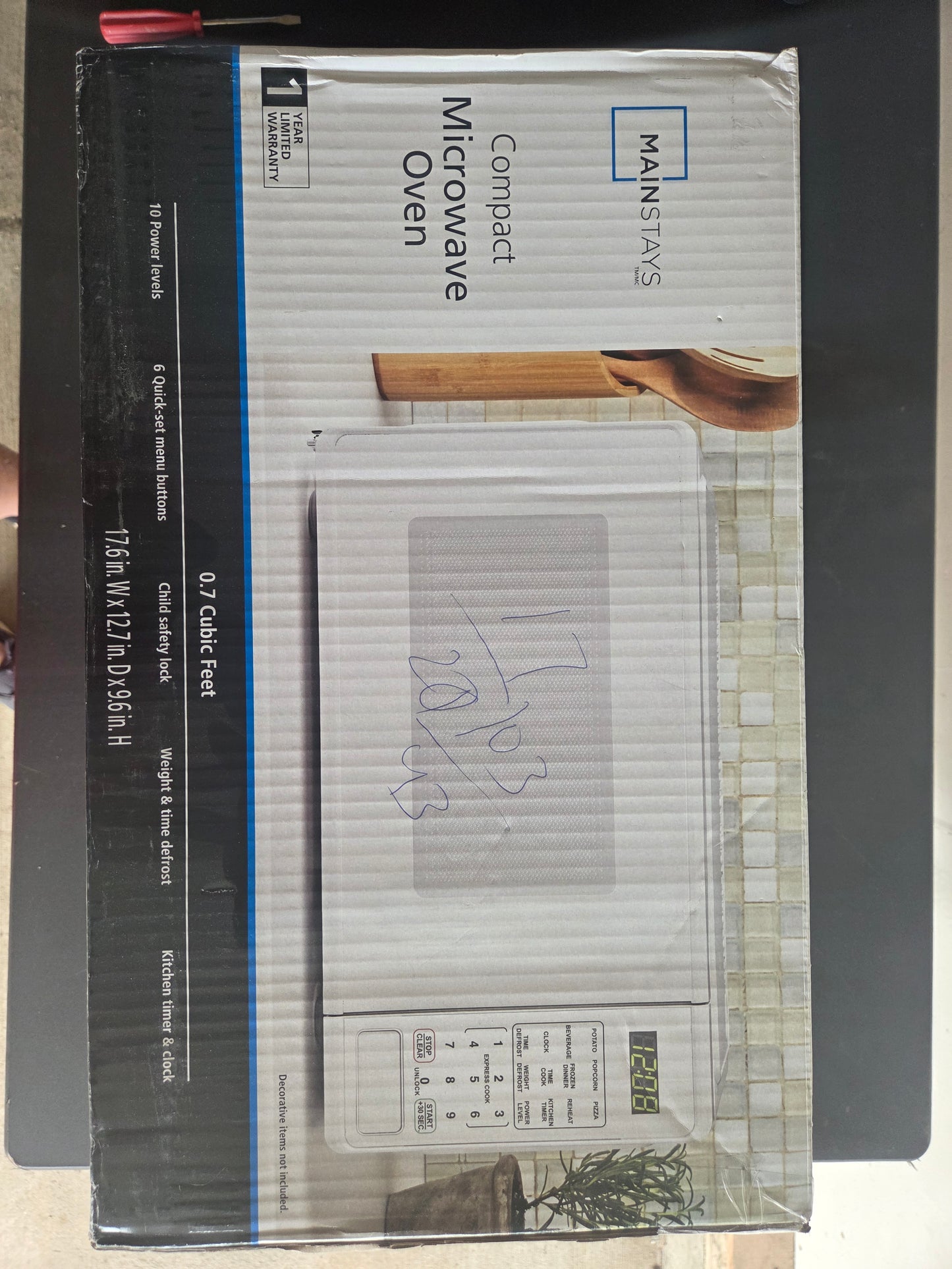 0.7 Cu Ft Compact Microwave White, French Language, 700W Mainstays MSCMVB07WE-L2