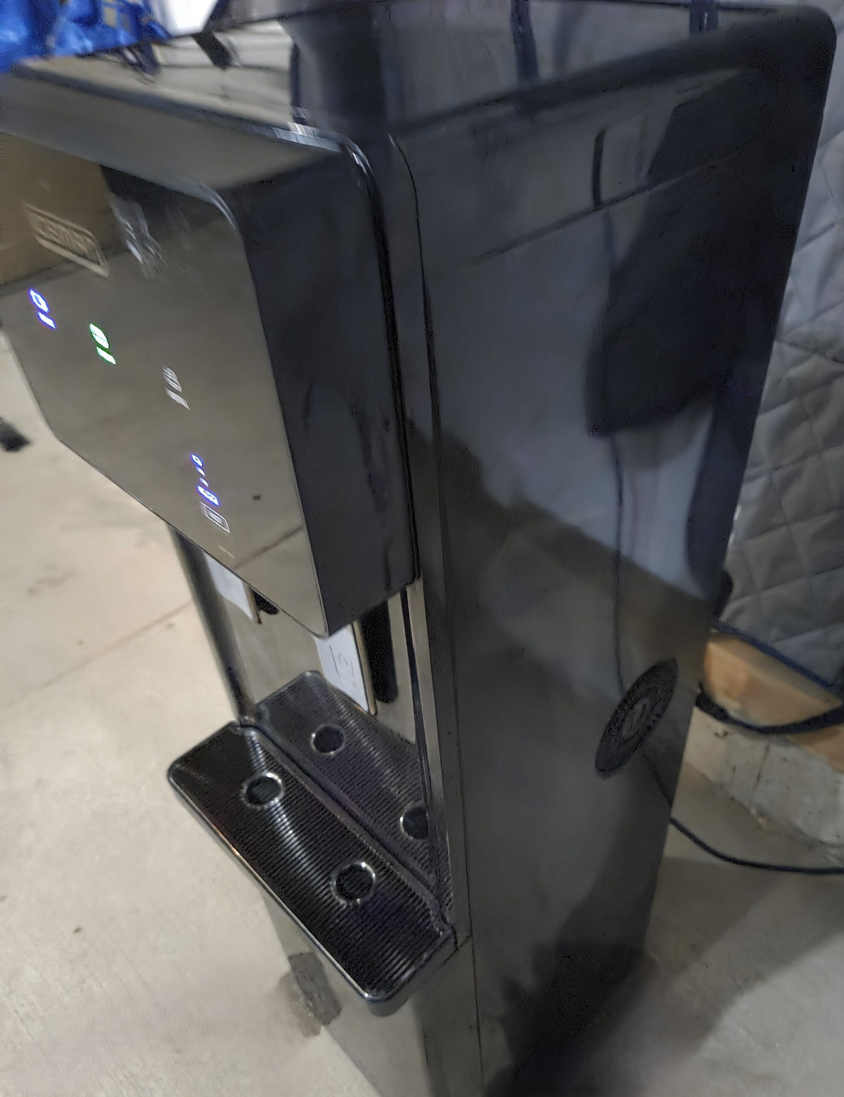 ICEMAN 3-in-1 Bottom-Loading Water Dispenser with Built-In Automatic Ice Maker (Gloss Black)