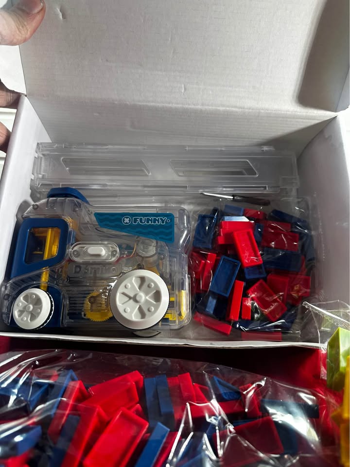 New Domino Train Car with 180 dominos, set for 3+