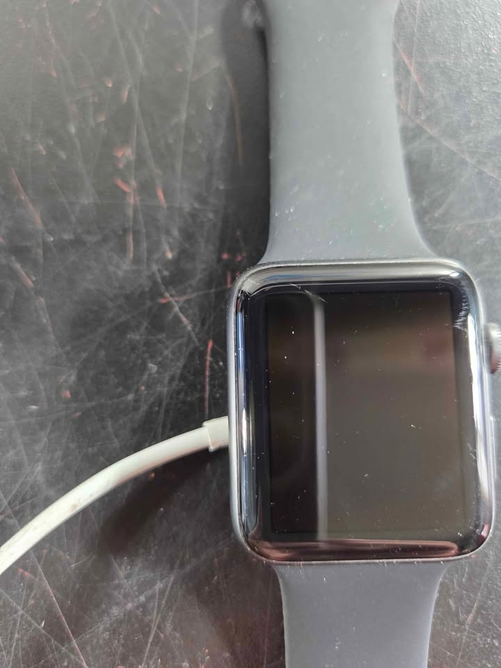 Apple Watch Series 3 - 42mm GPS Model w/ New Band & Minor Scuff, 84% Battery