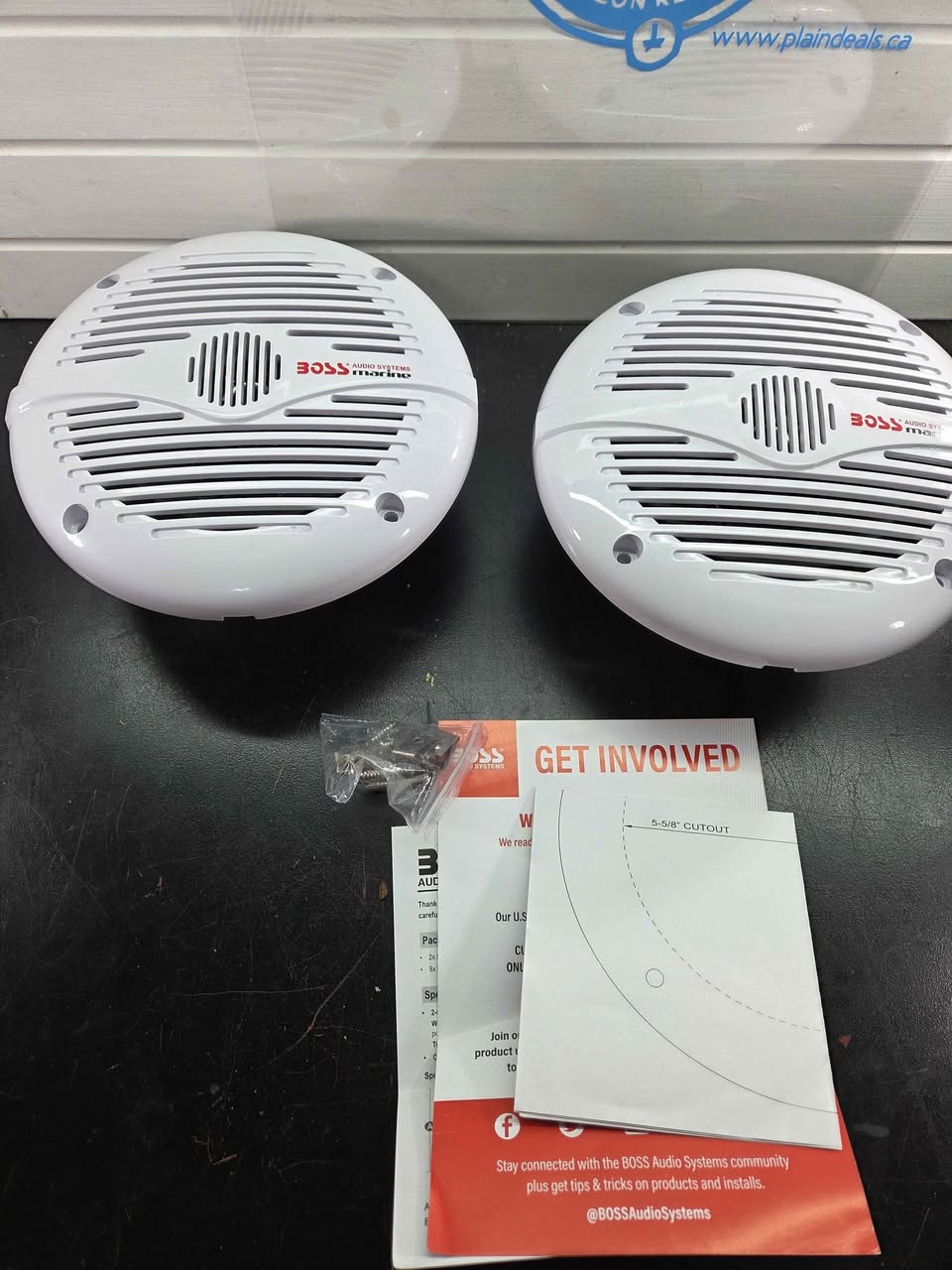 6.5" 200W 2-Way Weatherproof Marine Speakers, Full Range Audio (Pair), White, MR60W, BOSS Audio