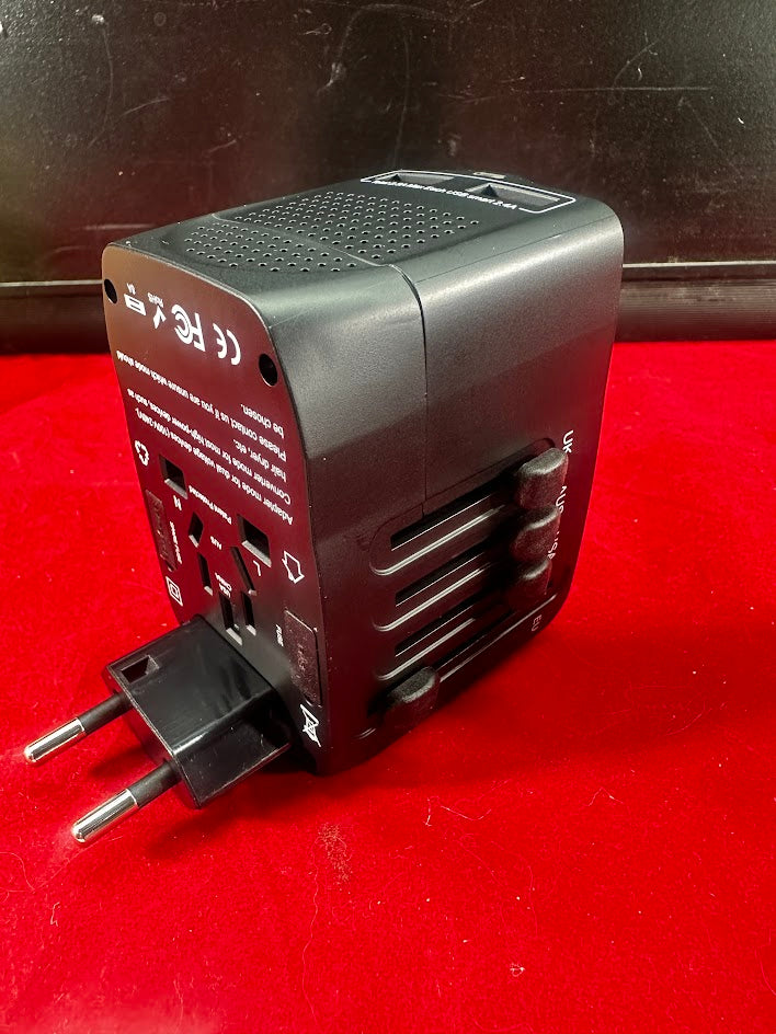 New Travel Voltage Converter, 2000W, 220V to 110V, with 2 USB Ports, for 200+ Countries, Black